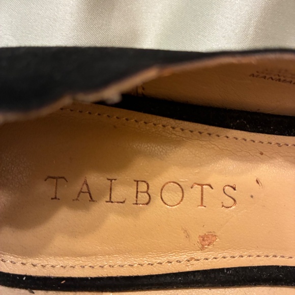 Talbot’s Gently Worn Black Suede Scalloped Edge Flat Size 7W Very Good Condition - Picture 4 of 14